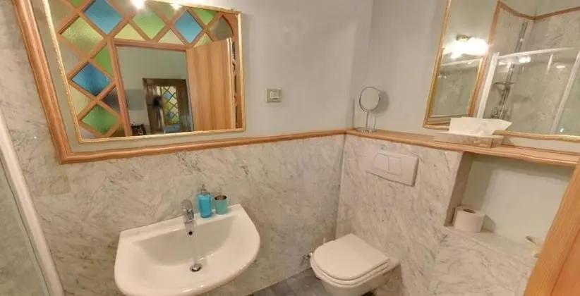 Comfort Tek Büyük Yataklı Oda