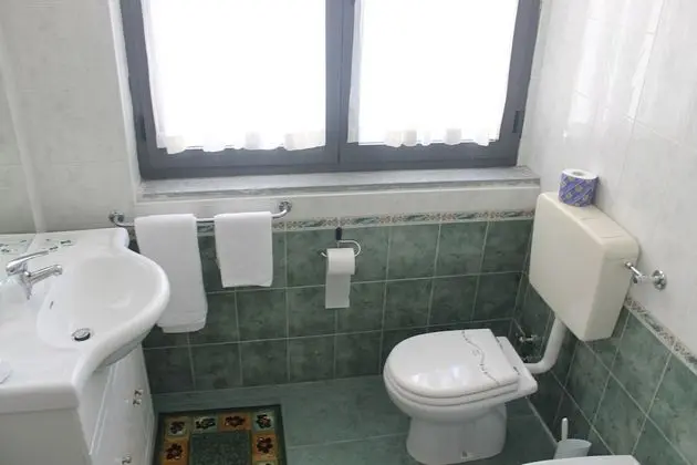 Tek Kişilik Oda, 1 Büyük (Queen) Boy Yatak