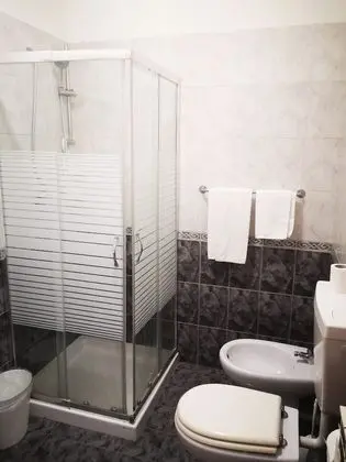 Tek Kişilik Oda, 1 Büyük (Queen) Boy Yatak