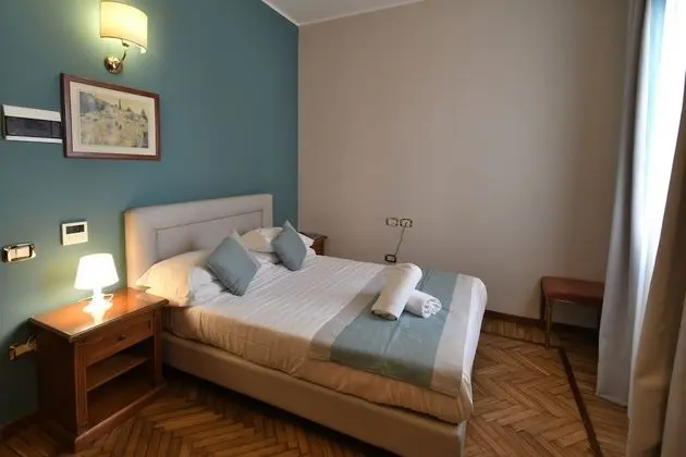 Basic Tek Büyük Yataklı Oda