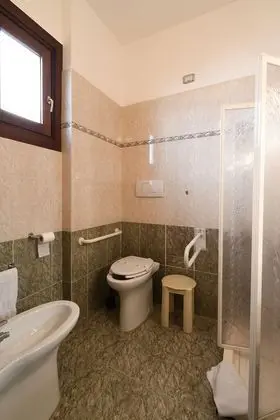 Basic Tek Büyük Yataklı Oda