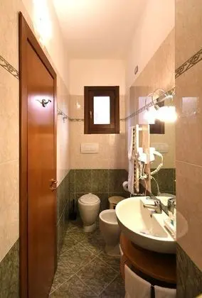 Basic Tek Büyük Yataklı Oda