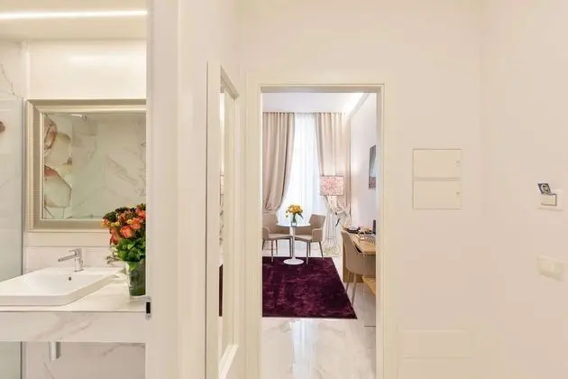 Deluxe Üç Kişilik Oda (GuestHouse)
