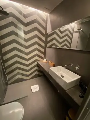 Üç Kişilik Oda, Özel Banyo