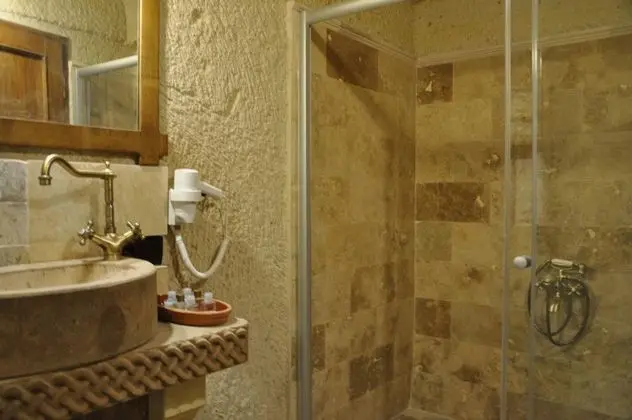 Cave Suite