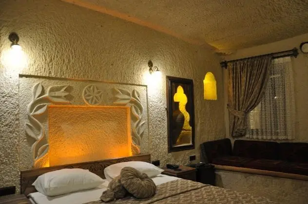 Cave Suite