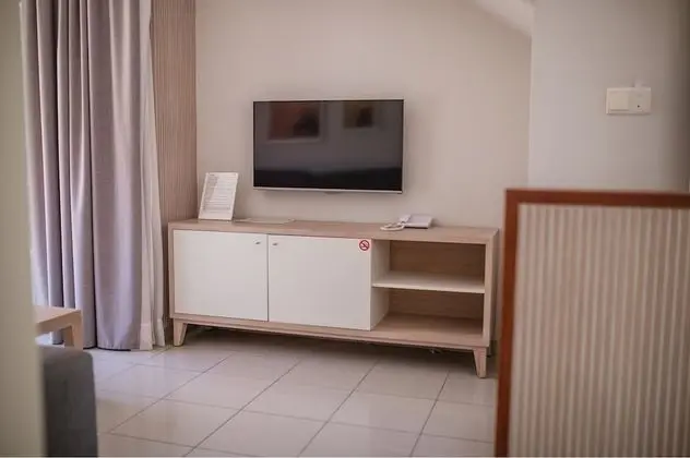 Classic 2 Bedrooms Apartment (2AD + 1CH)