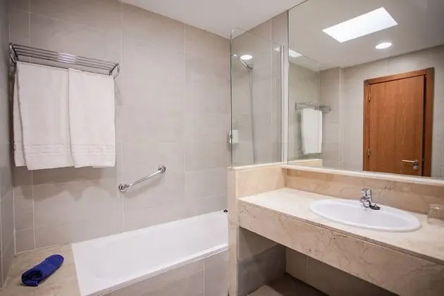 CLASSIC 1BED BUNGALOW POOL SIDE(1AD+1CH)