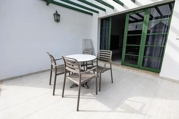 Classic 1 Bedroom Apartment (2AD)