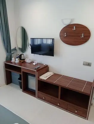 Cumbalı Standart Oda, Havuz Manzaralı, Balkonlu