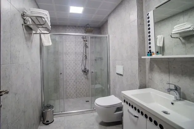 Basic Üç Kişilik Oda