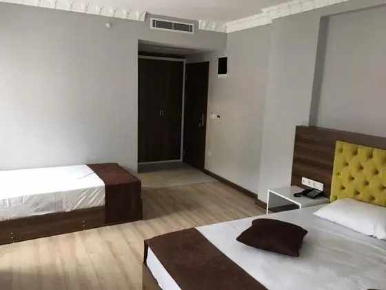Triple, Dağ Manzaralı, Balkonsuz