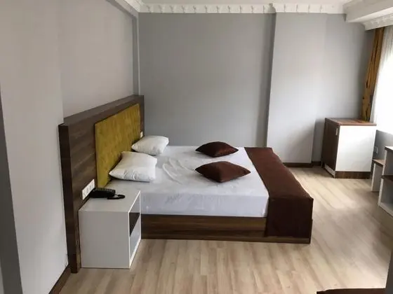 Triple, Dağ Manzaralı, Balkonsuz