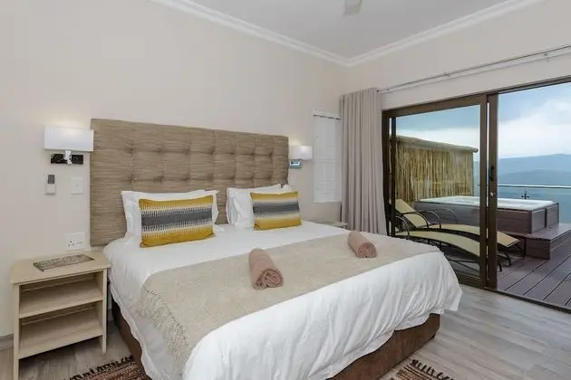 Three Bedroom Chalet with Patio