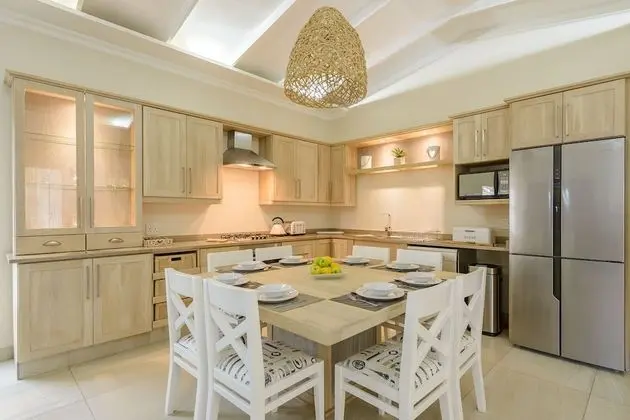 Three Bedroom Chalet with Patio