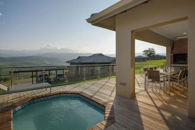 Three Bedroom Chalet with Patio