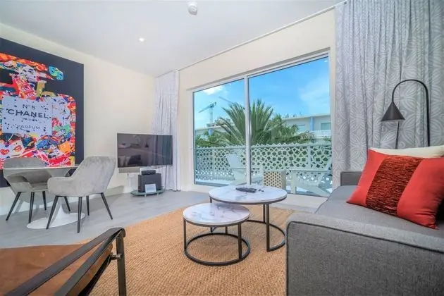 Luxury Apart Daire, 1 En Büyük (King) Boy Yatak ve Çekyat, Mutfak, Avlu Manzaralı