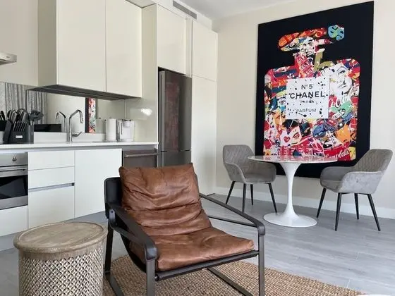Luxury Apart Daire, 1 En Büyük (King) Boy Yatak ve Çekyat, Mutfak, Avlu Manzaralı