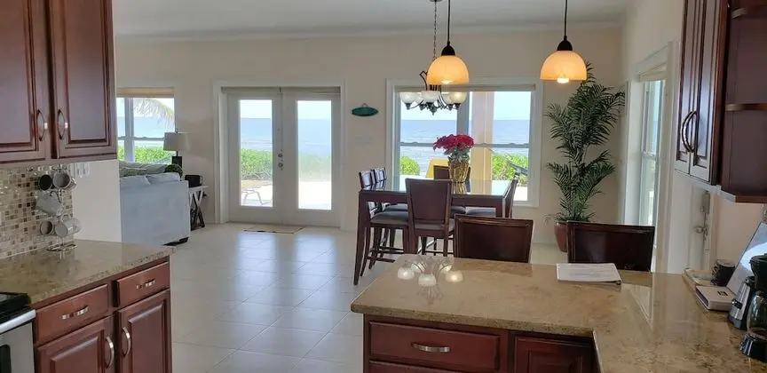 Luxury Villa, 3 Yatak Odası, Havuz Kullanımı, Denize Sıfır