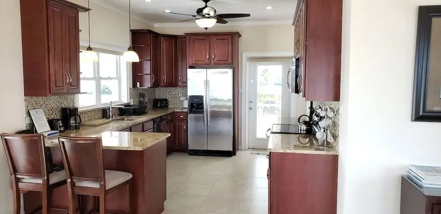 Luxury Villa, 3 Yatak Odası, Havuz Kullanımı, Denize Sıfır