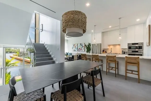 Luxury Villa, 3 Yatak Odası, Kişiye Özel Havuzlu, Kanal Manzaralı