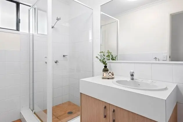 2 Bedrooms Riverview