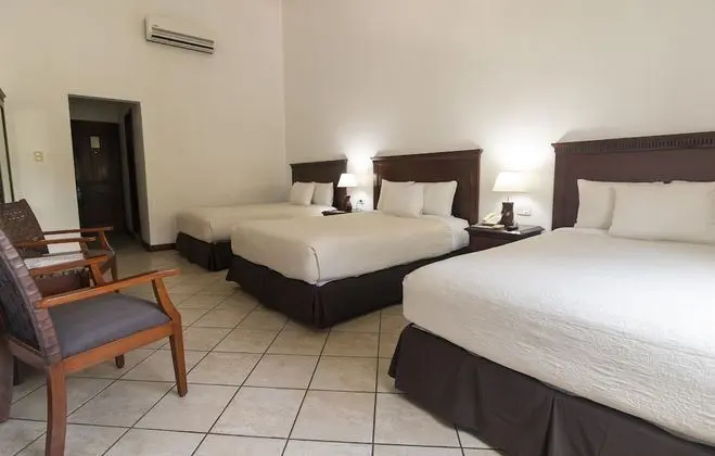 Deluxe Room Multiple beds