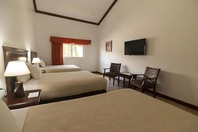 Deluxe Room Multiple beds