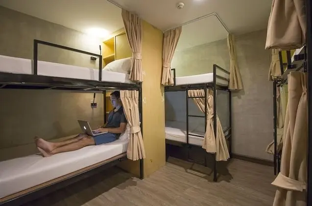 6 Bed Mixed Dorm