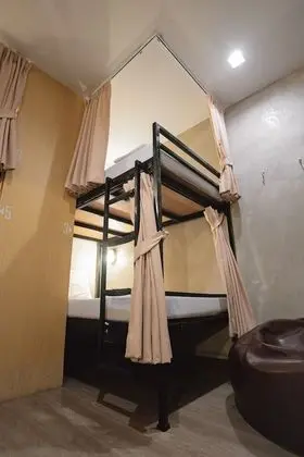 6 Bed Mixed Dorm