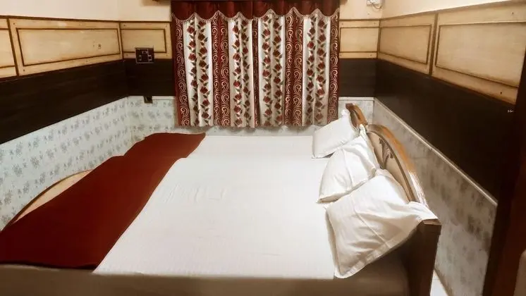 Deluxe Üç Kişilik Oda