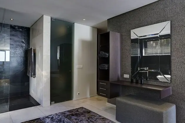 Luxury Suite (The Sun Lovers)