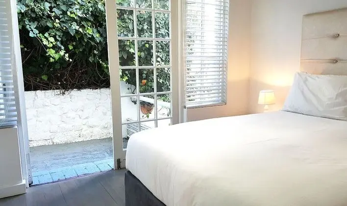 Standard Tek Büyük Yataklı Oda, 1 Çift Kişilik Yatak, Avlu Manzaralı, Dağ Yamacı