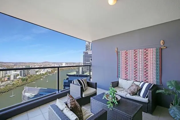 Luxury Apart Daire, 2 Yatak Odası, Balkon, Nehir Manzaralı