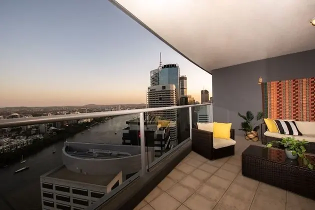 Luxury Apart Daire, 2 Yatak Odası, Balkon, Nehir Manzaralı