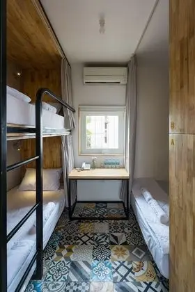 Basic Oda, Birden Çok Yatak, Ortak Banyo