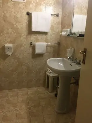 Economy Tek Büyük Yataklı Oda