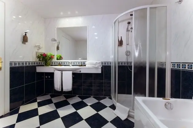 Classic Üç Kişilik Oda