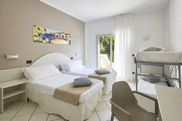Comfort Dört Kişilik Oda, Park Manzaralı