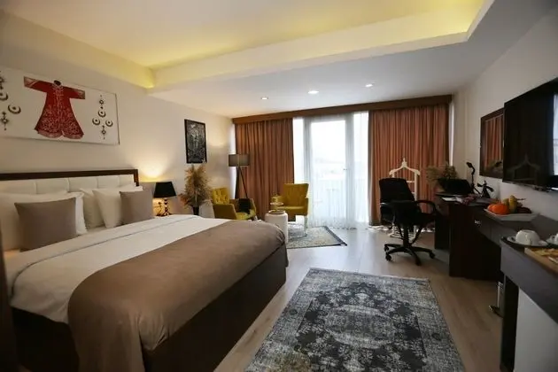 DOUBLE ROOM
