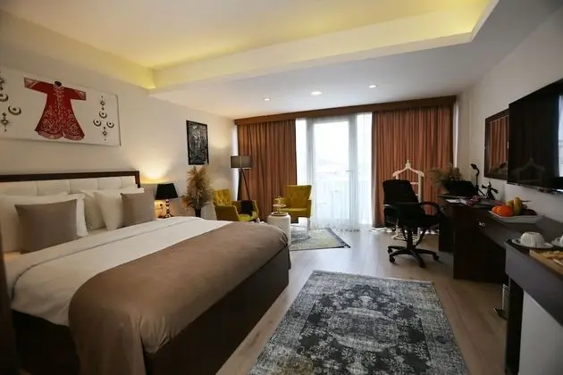 Tek Büyük veya İki Ayrı Yataklı Oda