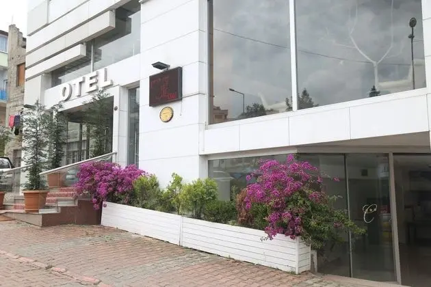 Standart Dört Kişilik Oda