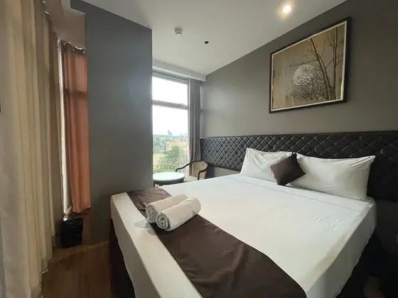 Deluxe Tek Büyük Yataklı Oda
