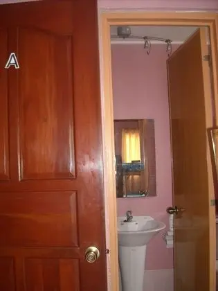 Ortak Ranzalı Oda, Karma Ranzalı Oda (Room A)