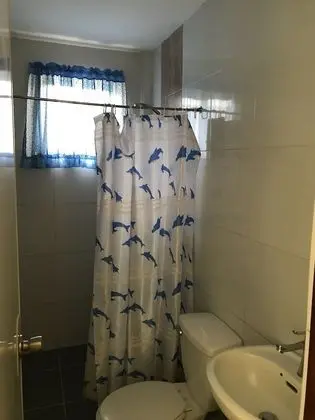 Basic Üç Kişilik Oda, Ortak Banyo