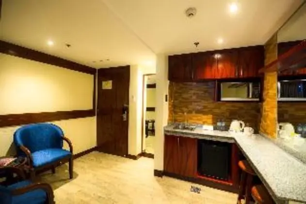 SUITE