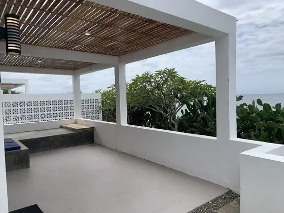 Villa (Ocean)