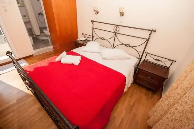 Tek Büyük Yataklı Oda