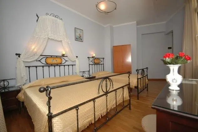 Family Oda, Bağlantılı Odalar