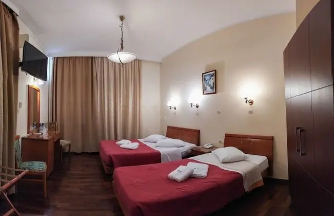 Üç Kişilik Oda